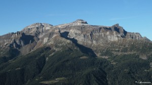 Pizzo Diei e monte Cistella. In ombra il Vallone di Solcio